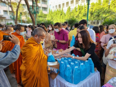 กิจกรรมเจริญพระพุทธมนต์และตักบาตรเนื่องในวันขึ้นปีใหม่ พ.ศ. ... พารามิเตอร์รูปภาพ 1